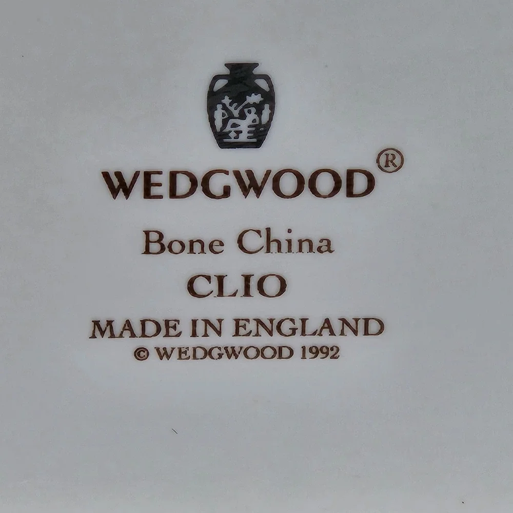 Wedgwood Clio Bone China Quartz Mantel Clock Made In England 1992 Floral